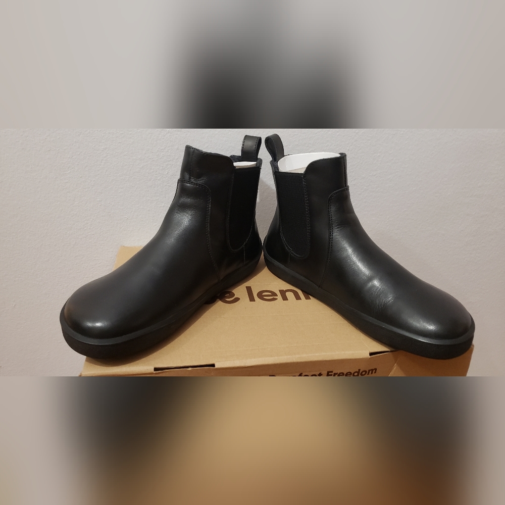 Be Lenka Entice Neo Black Chelsea Boots NIB Women's EU 38 / US 6.5